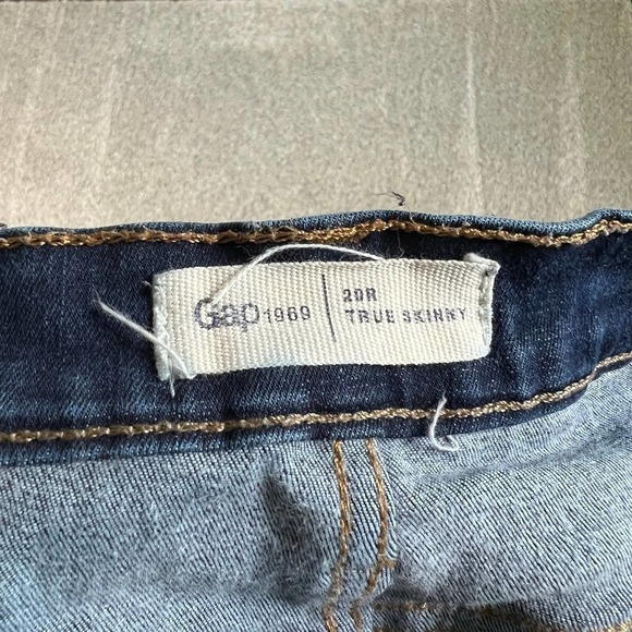 Gap 1969 True Skinny Jeans Mid Rise Dark Wash Soft Stretch Denim Women's 8 - Picture 7 of 7